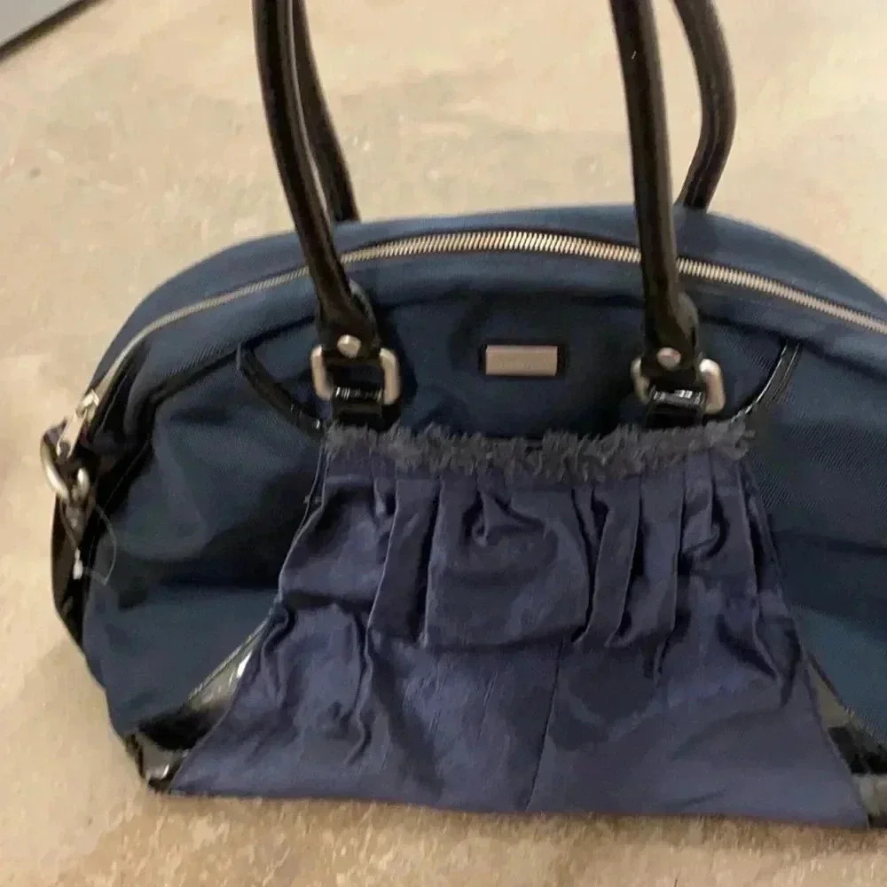 Vintageโ lululemon gym bag